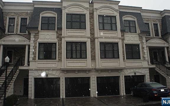 2nd image of 14 Marquis Ct #14