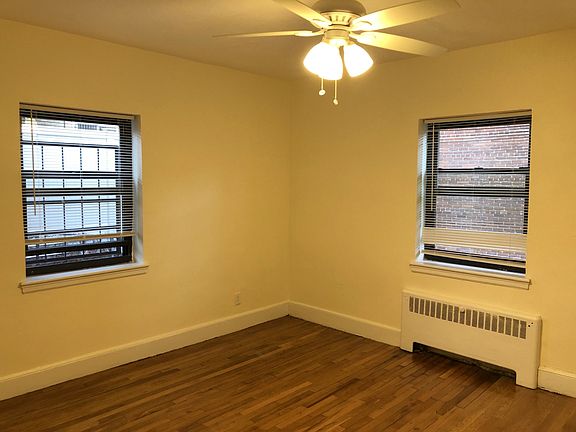 5th image of 110 Longwood Ave APT 2