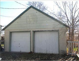2nd image of 47 Rhea Ln