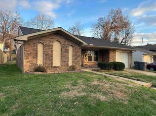 6117 Ashbrooke Rd, Evansville, IN 47710