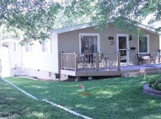718 McDowell St, Fairbury, NE 68352