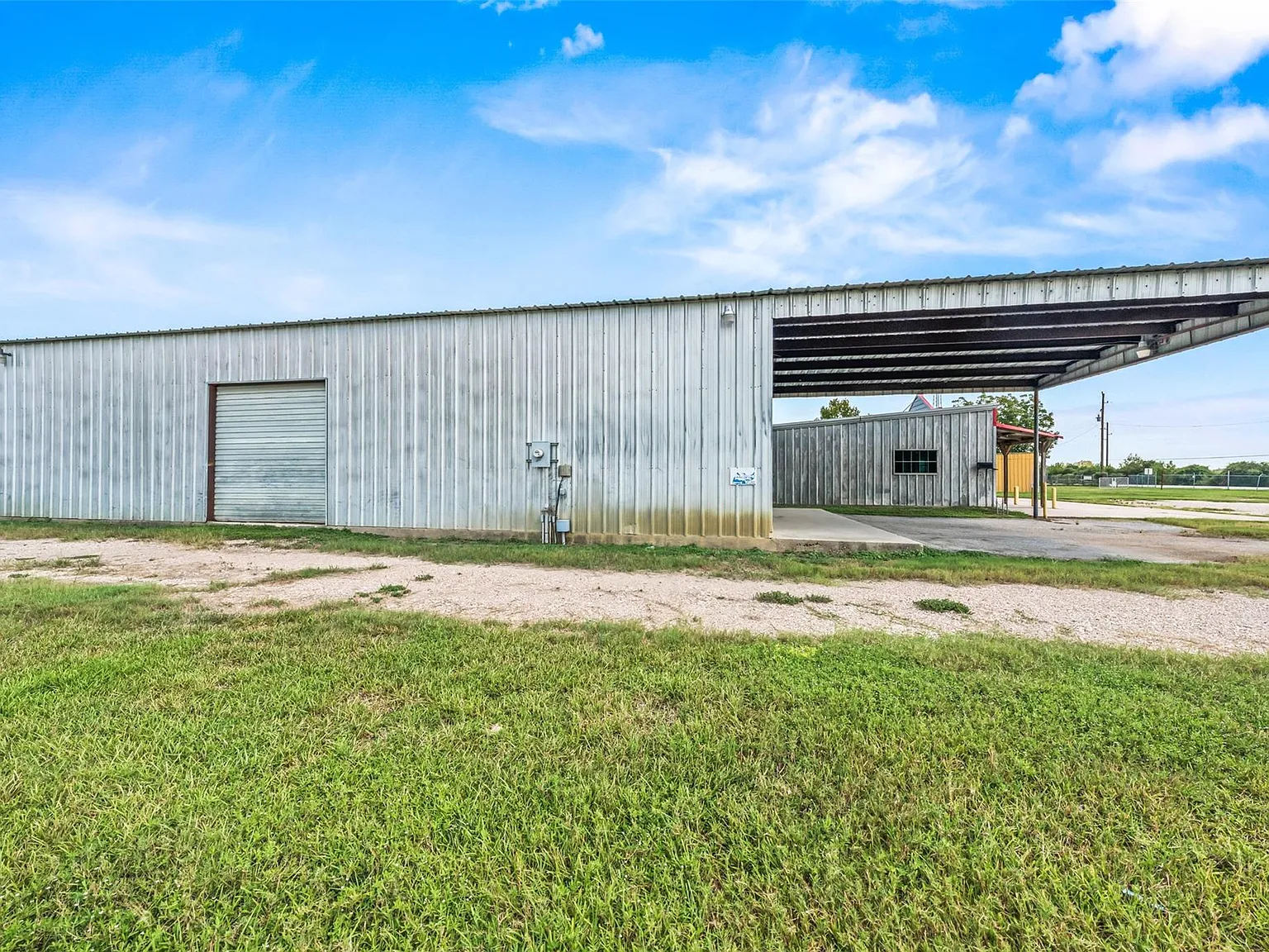 Studio, 1500 sqft, $4,000 — Photo 4