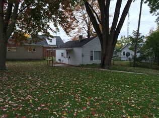 1804 James St, Essexville, MI