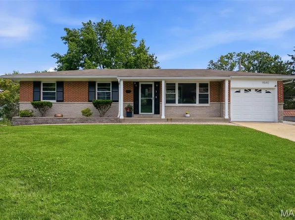 9540 Caravan Dr, Saint Louis, MO 63126