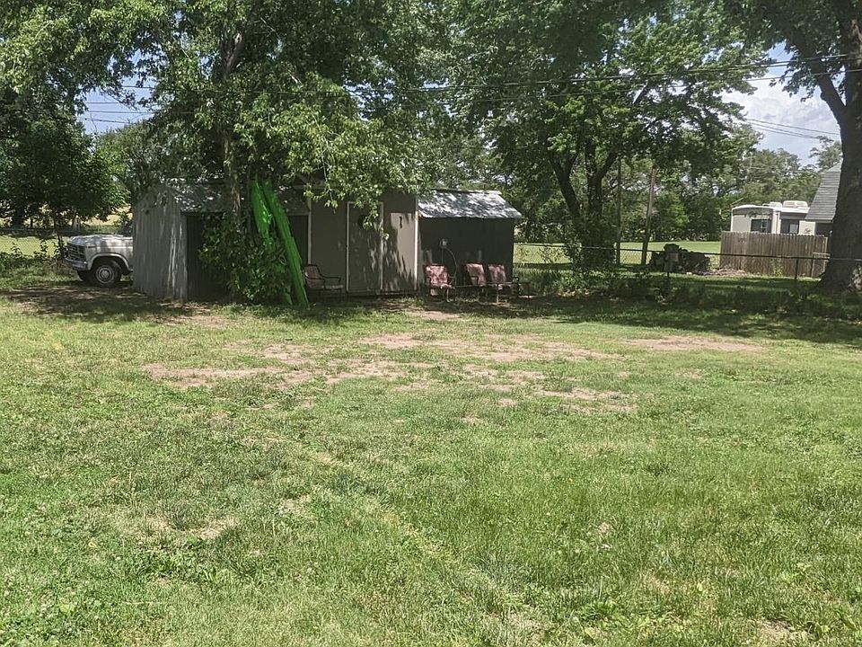 1600 NW 4th St, Abilene, KS 67410 Zillow