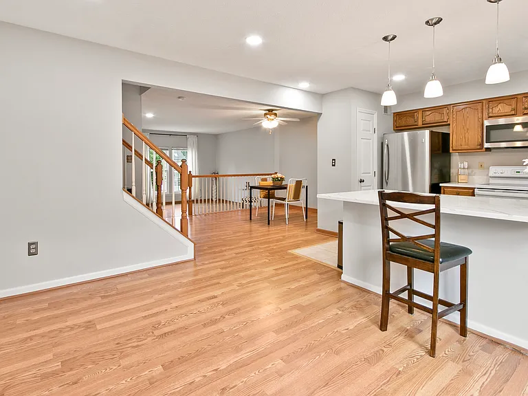 529 Sugarbush Cir — Photo 1