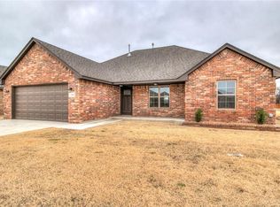 2500 Thornberry Ln, Yukon, OK 73099