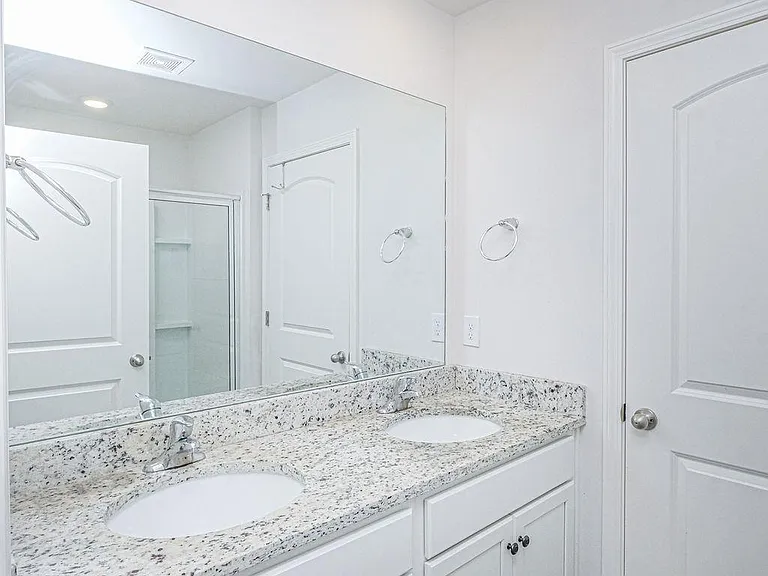121 Maple Spring Trl — Photo 12