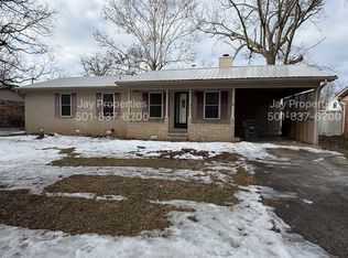 904 Grazing Ln, Jacksonville, AR 72076