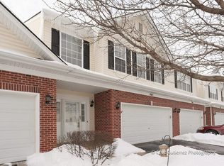1963 W Cobblestone Rd, Romeoville, IL 60446