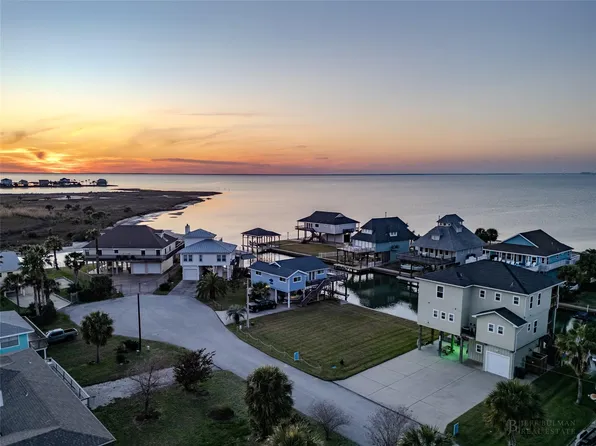 23006 Martes St, Galveston, TX 77554
