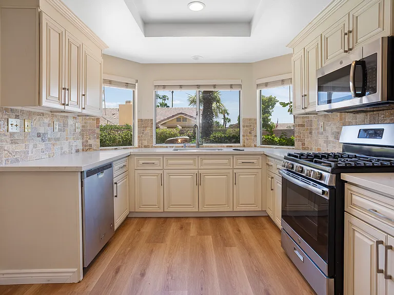 44210 Mariposa Ct — Photo 9
