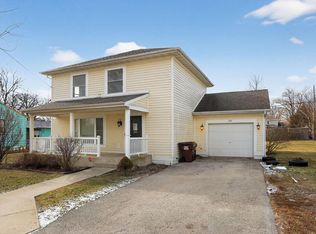 709 Cambridge Ave, Rockford, IL 61102