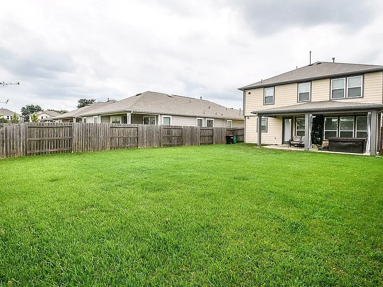 5027 Hickory Deer Ln — Photo 30