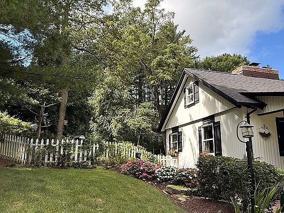 4th image of 935 E Fosters-maineville Rd