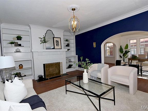 3rd image of 3092 Bellerive Dr