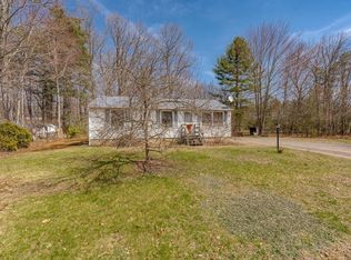 9 Ivy St, Turners Falls, MA 01376