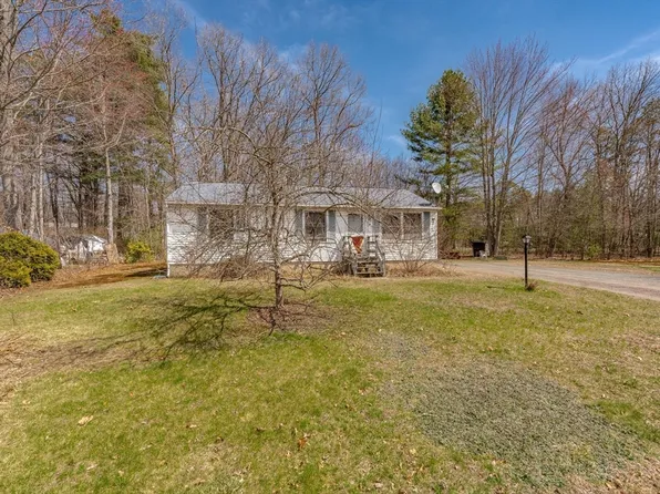 9 Ivy St, Turners Falls, MA 01376