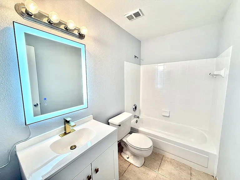 3004 Parkway Blvd #208 — Photo 13