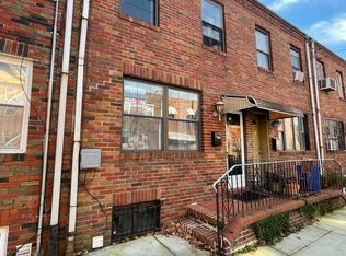 908 Cross St, Philadelphia, PA 19147