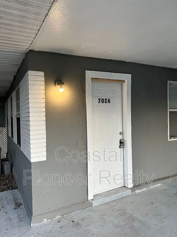 1 bed, 1.0 bath, 600 sqft, $1,100 — Photo 2