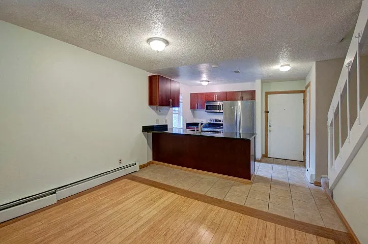 1065 University Ave #219 — Photo 2