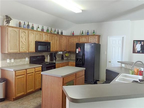 5th image of 1810 Summer Glen Ct
