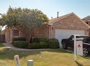 6208 Geneva Ln, Fort Worth, TX 76131