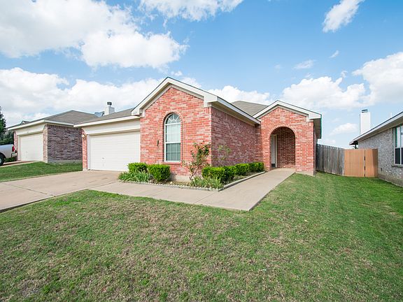2nd image of 6420 Bay Lake Dr