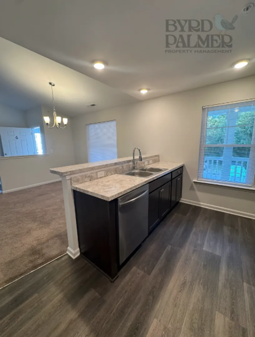 Move in Ready! Easy & Quick move-in process — Photo 1