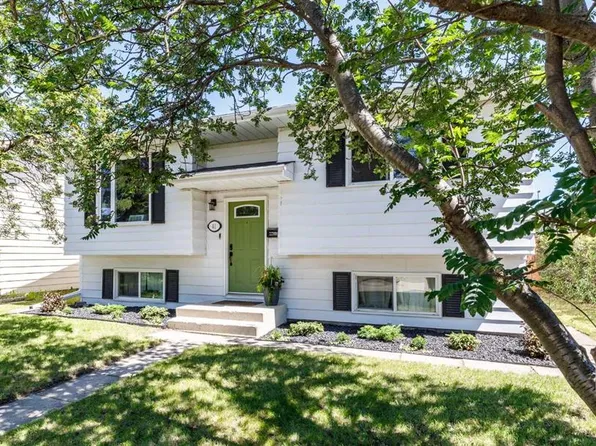 41 W McDougall Cres, Red Deer, AB T4R 1T2