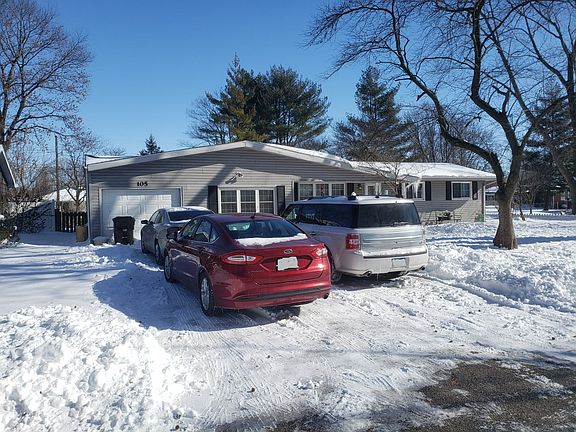 3rd image of 105 Eaton Dr