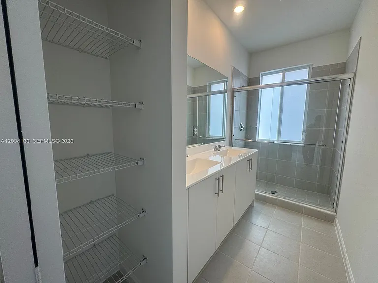 705 SE 13th Street Cir #705 — Photo 33