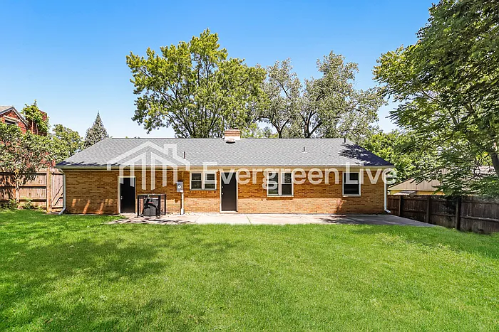 84 Carson Ave — Photo 15
