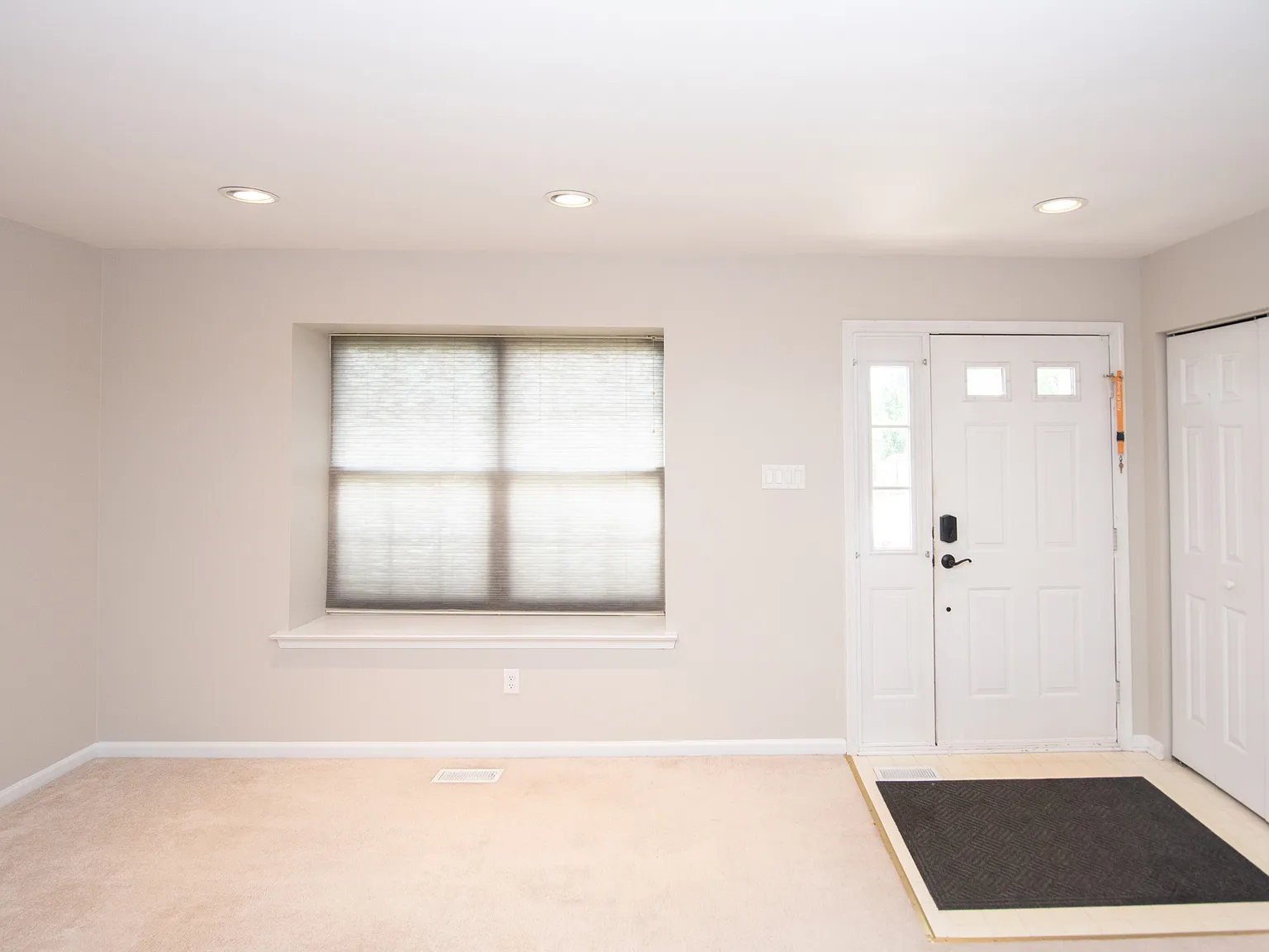 3 bed, 1.5 bath, 1536 sqft, $2,600 — Photo 4