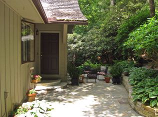 81 W Knoll Dr, Highlands, NC 28741