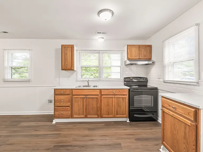 607 N Rocky River Rd — Photo 10