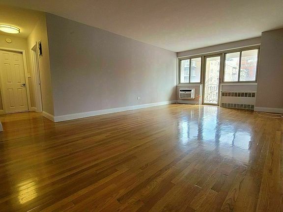 2nd image of 70 W 93rd St #E5
