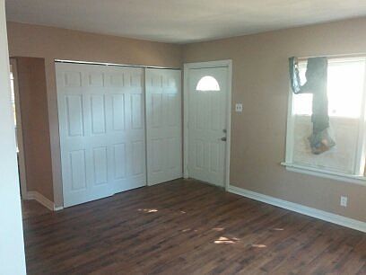2nd image of 7109 Willow Ln