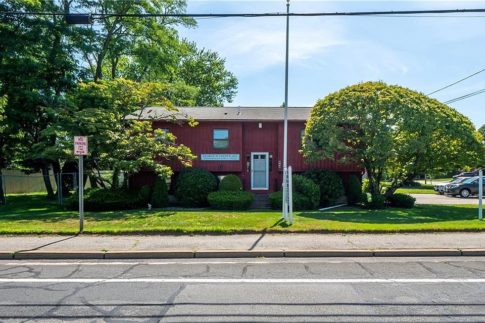 1st image of 840 Greenwich Ave