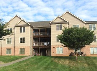 1941 Ashley Dr #2C, Chambersburg, PA 17201