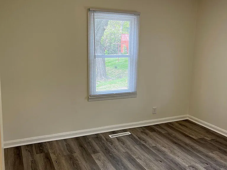 5101 Bybee Rd — Photo 11