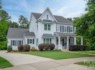5752 Morris Hunt Dr, Fort Mill, SC 29708