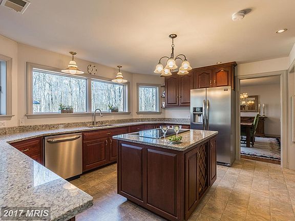 Beautiful bright kitchen with lots of windows!