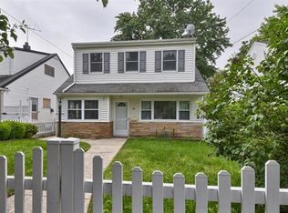 44 E 3rd St, Bayonne, NJ 07002