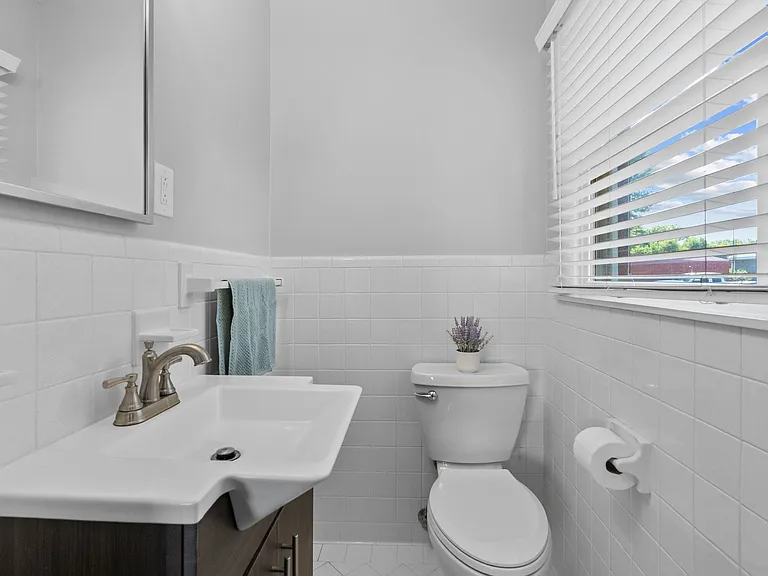 209 Oak Dr — Photo 17