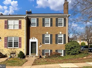 7045 Leestone St, Springfield, VA 22151