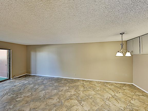 4th image of 540 N May St APT 1125