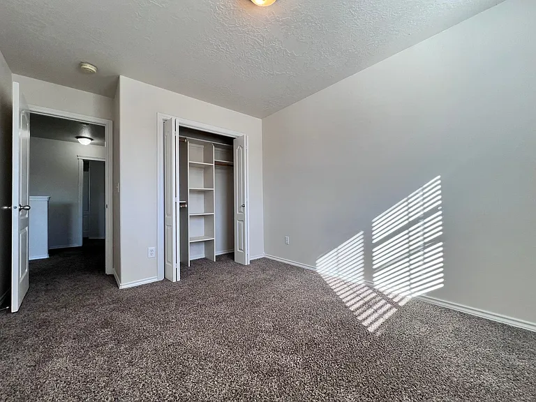 5193 N Toscana Ave — Photo 18