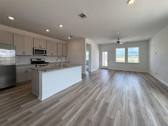 3rd image of 183 Bayou Mint Blvd